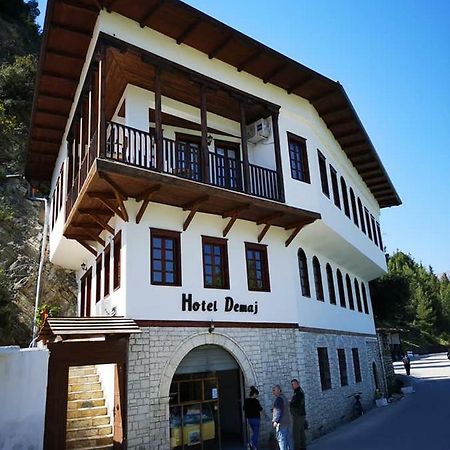 Hotel Demaj Berat Buitenkant foto